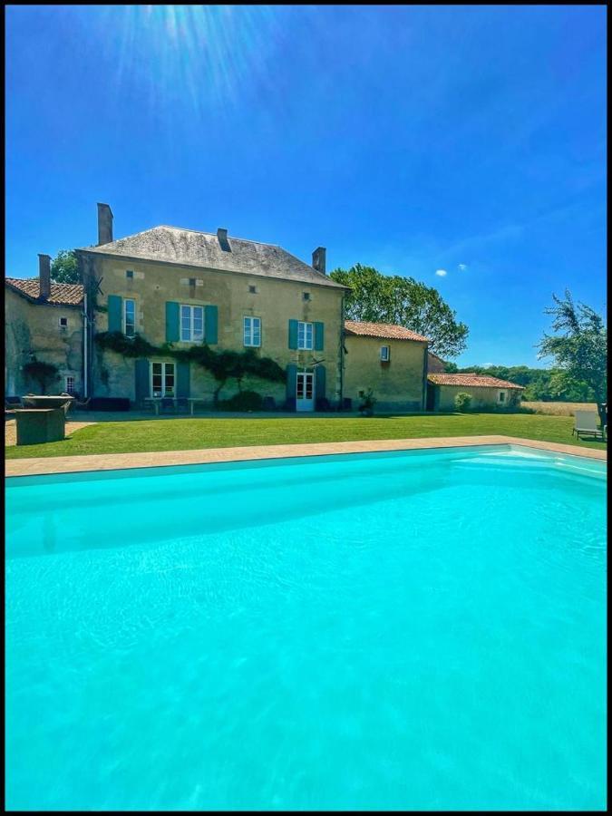 Les Maisons Du Bonheur Bed & Breakfast Château-Garnier Eksteriør bilde