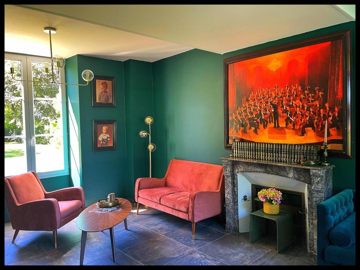 Les Maisons Du Bonheur Bed & Breakfast Château-Garnier Eksteriør bilde